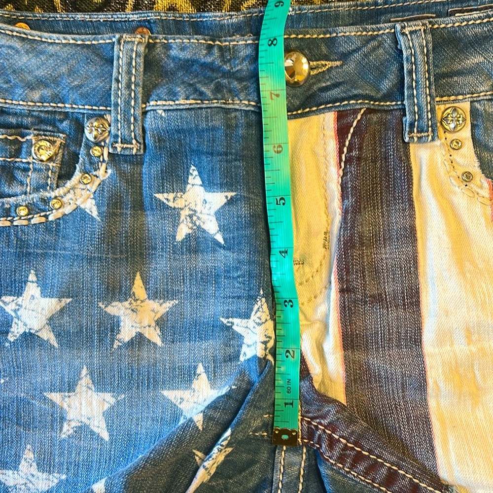 Miss Me NWOT 30 Stars & stripes Blue Jeans shorts with Distressed Vintage Look - Picture 13 of 15